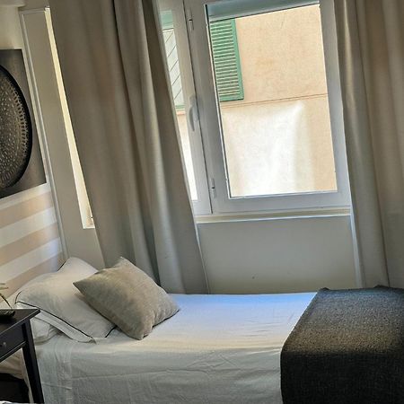 Picasso Premium Apartment Малага Екстериор снимка