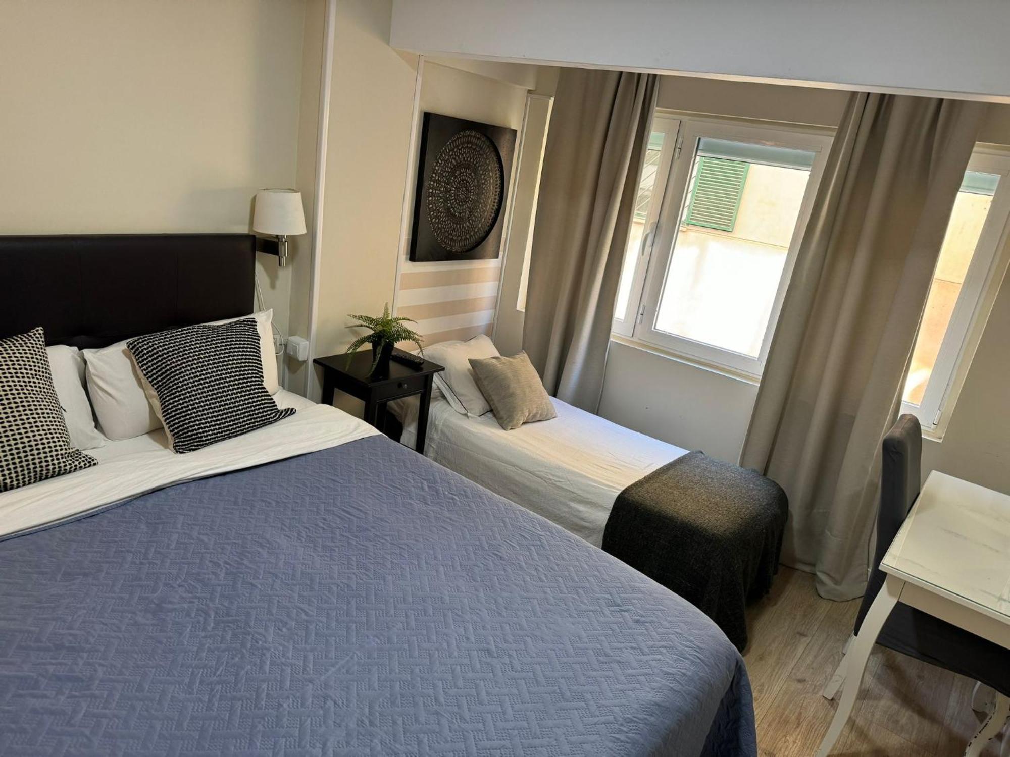 Picasso Premium Apartment Малага Екстериор снимка