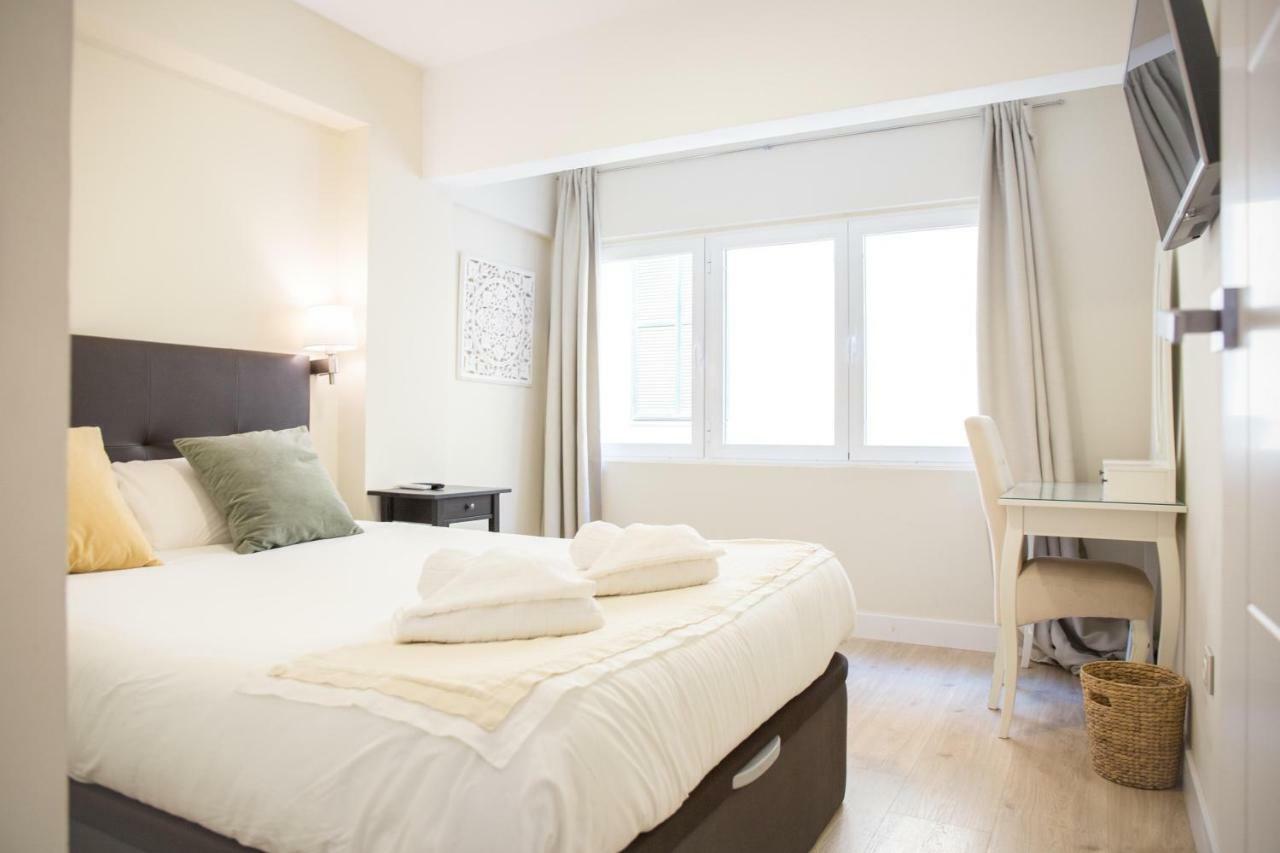 Picasso Premium Apartment Малага Екстериор снимка